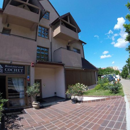 Cochet Accommodation Piatra Neamt Ngoại thất bức ảnh
