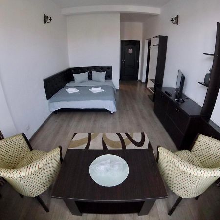 Cochet Accommodation Piatra Neamt Ngoại thất bức ảnh