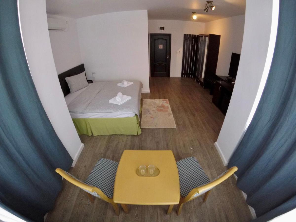 Cochet Accommodation Piatra Neamt Ngoại thất bức ảnh