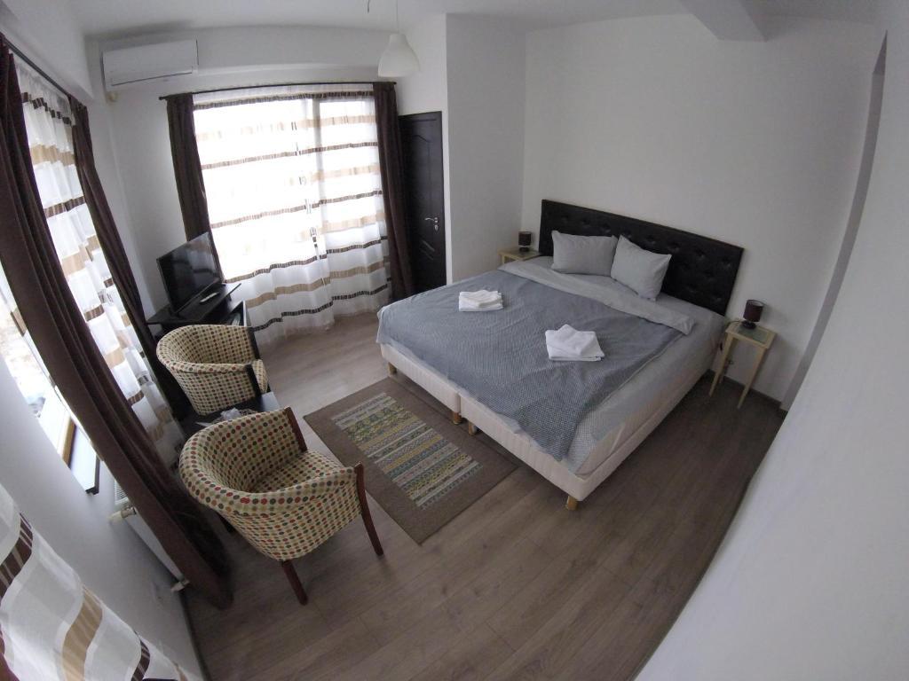 Cochet Accommodation Piatra Neamt Ngoại thất bức ảnh