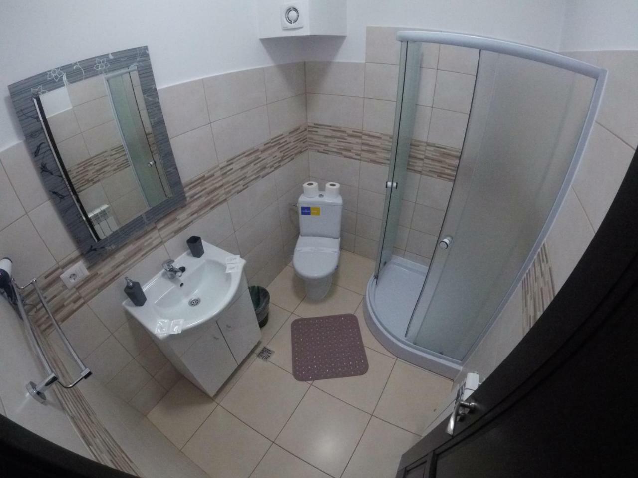 Cochet Accommodation Piatra Neamt Ngoại thất bức ảnh